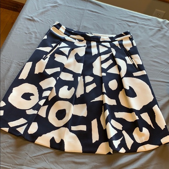 LOFT Dresses & Skirts - Ann Taylor LOFT a line skirt. Pockets!